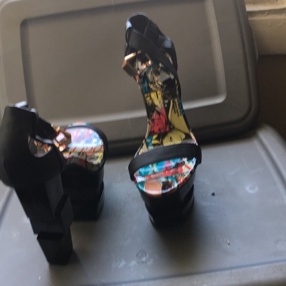 Wage sandals,It was never worn